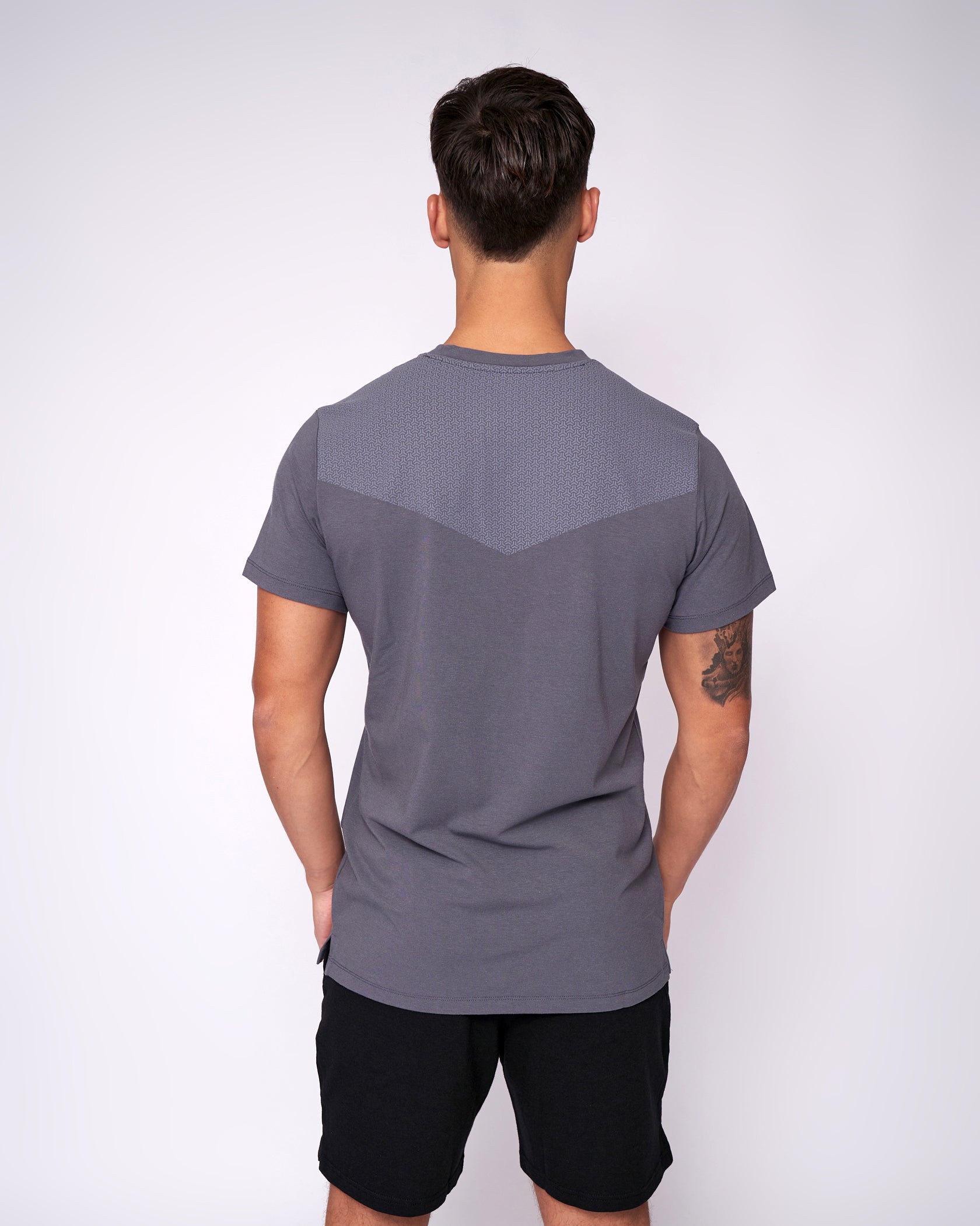 2.MenEssentialGripT-shirt-